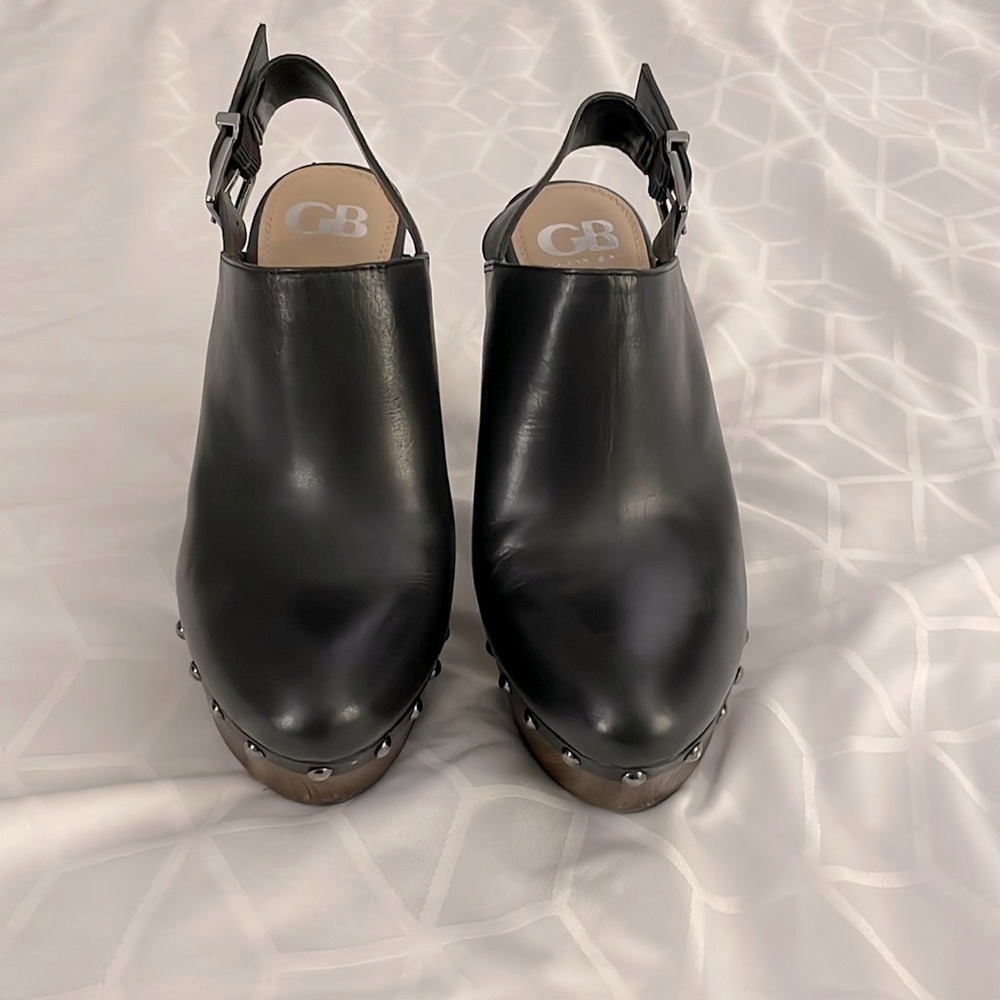 Like New!! Gianni Bini Platform Clog